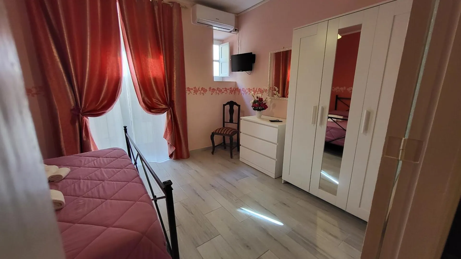 Sweet Home Cefalu 0*,