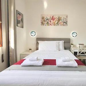 marco-polo-house.hotelinveneto.com/